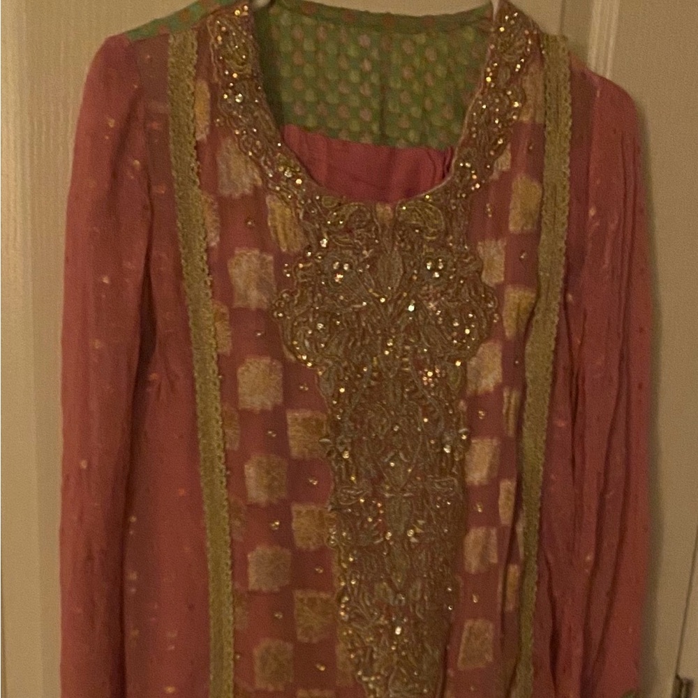 4 Pcs Embellished Pink and Gold Dress